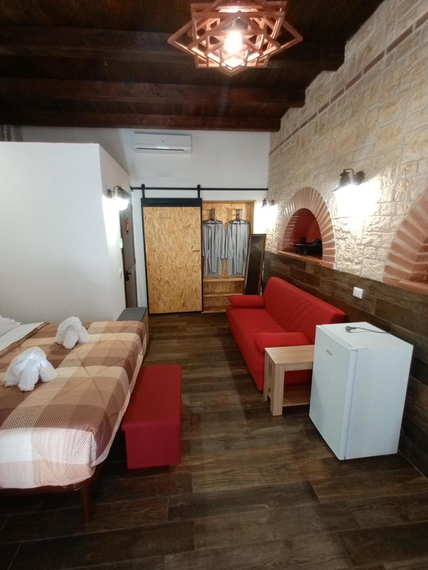 Big Mama Jungle Rooms Terracina Rum bild